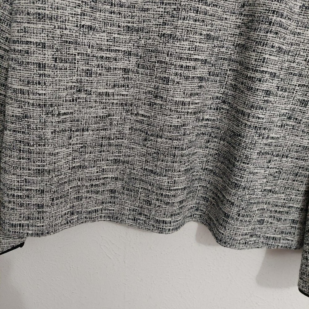 Banana Republic Gray Bell Sleeve Blouse - Picture 5 of 9